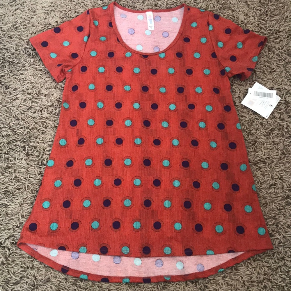 NWT LuLaRoe Small Classic T